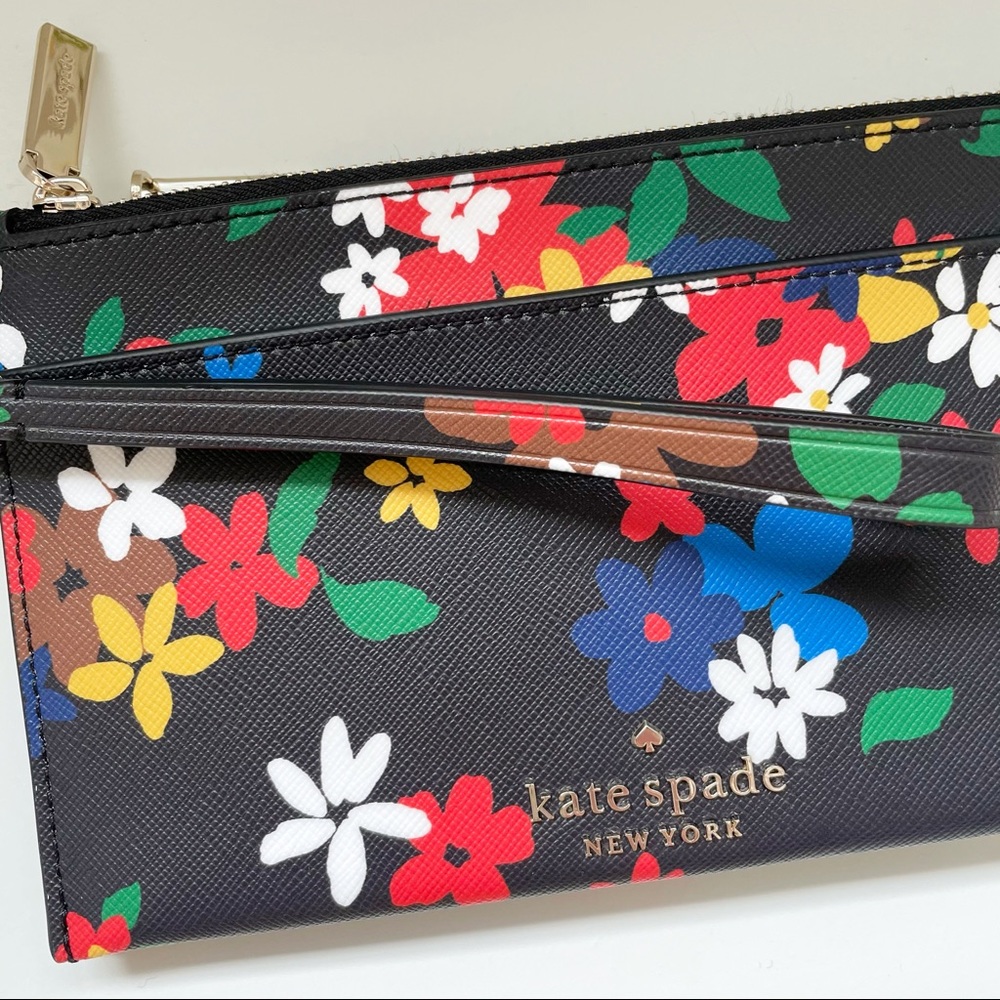 Kate Spade wristlet - Picture 6 of 10